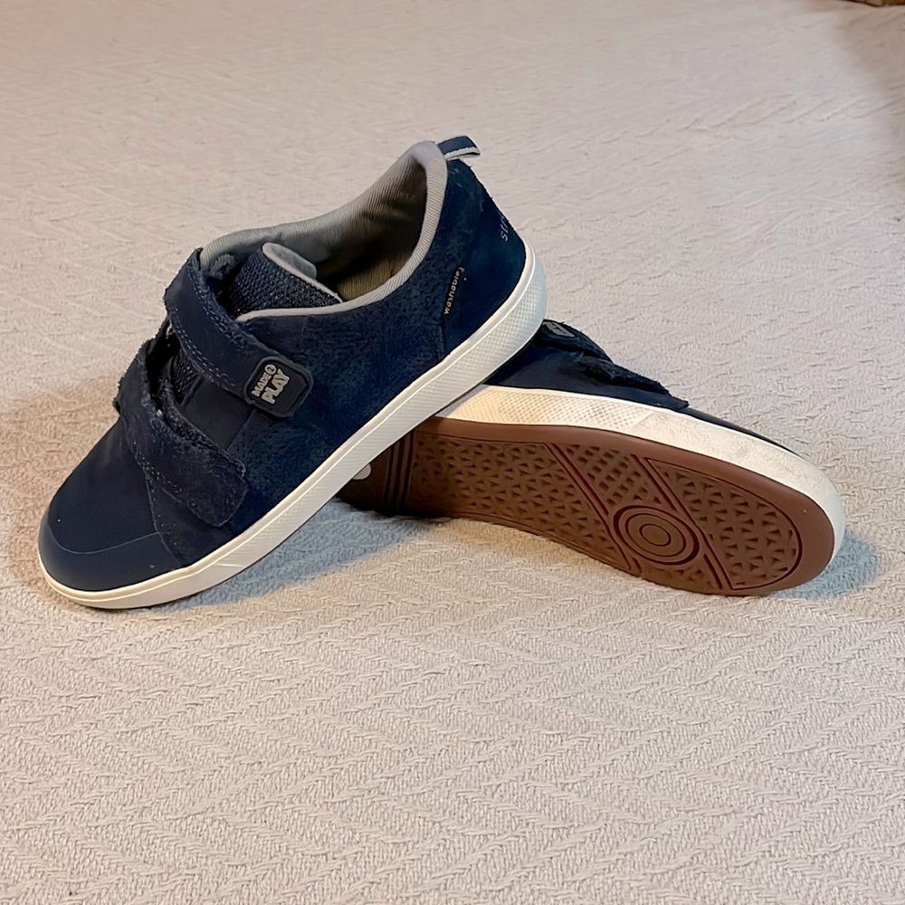 Boys 1w blue suede tennis shoes